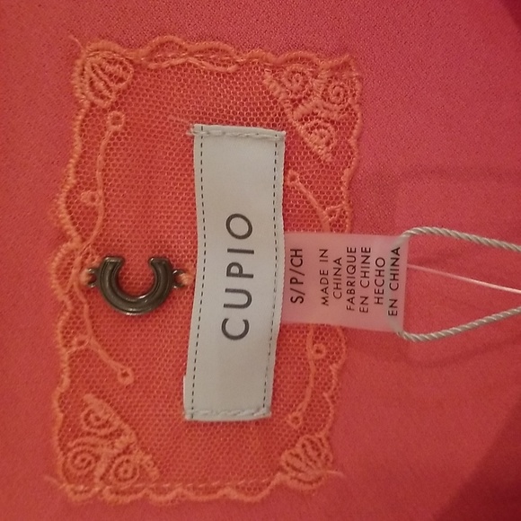 Cupio Women's Ella Crepe Flutter Knit Top S NWT - Picture 6 of 7